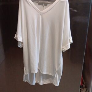 Chic White V-Neck Women's Tunic